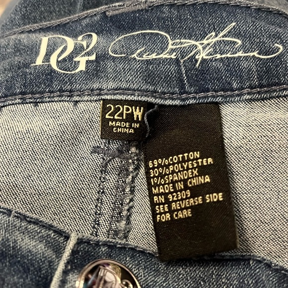 NWT DG2 Diane Gilman Skinny Jeans- Blue distressed Zip Up Stretch SZ 22WP - Picture 9 of 10